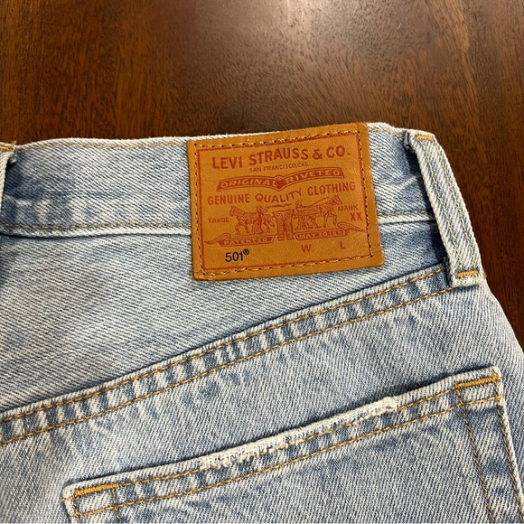 Levi’s Premium 501 Slouch Short in Slouch Around Size 25 - Picture 8 of 10